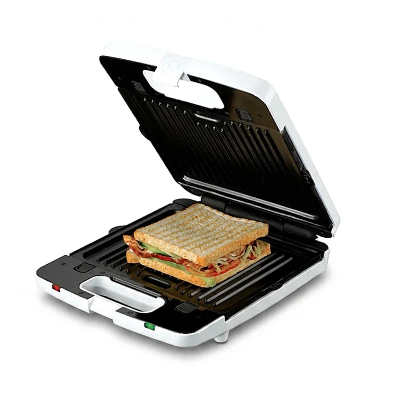 Kenwood SM740 open with grill plates and a toasted sandwich